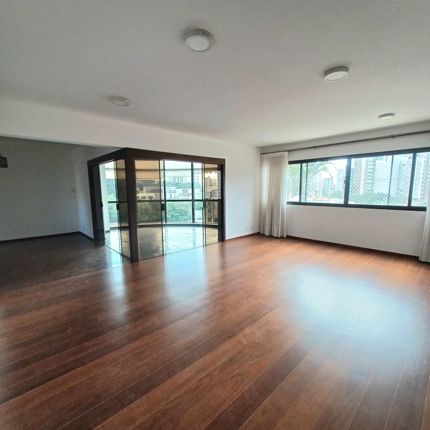 Apartamento para Venda, em Campinas, bairro Cambui, 3 dormitórios, 4 banheiros, 2 suítes, 4 vagas